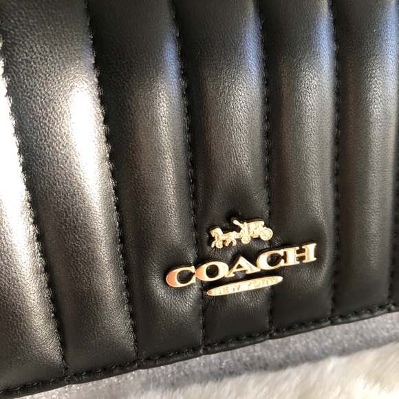COACH Linear Quilting Belt/Crossbody with chain - Picture 5 of 16